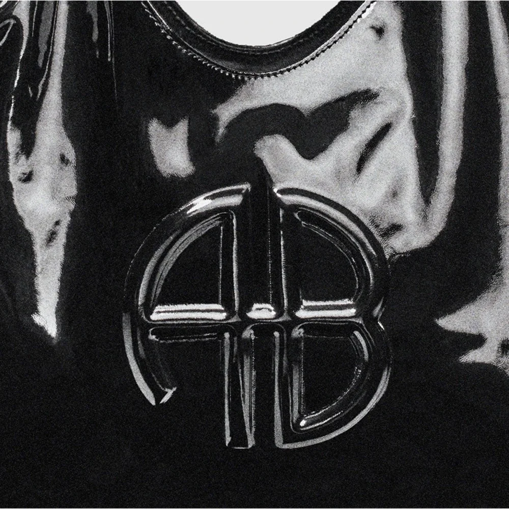New- Anine Bing Kate Bag in High-Shine Black - Picture 4 of 11